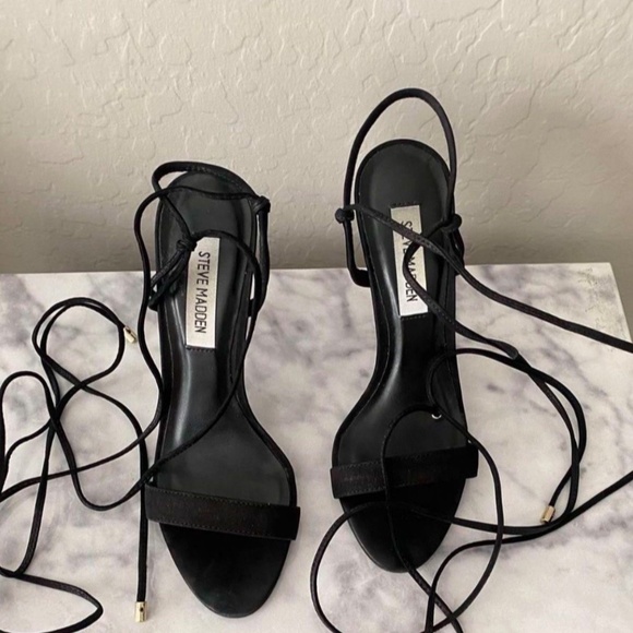 Shoes - Picture 2 of 3